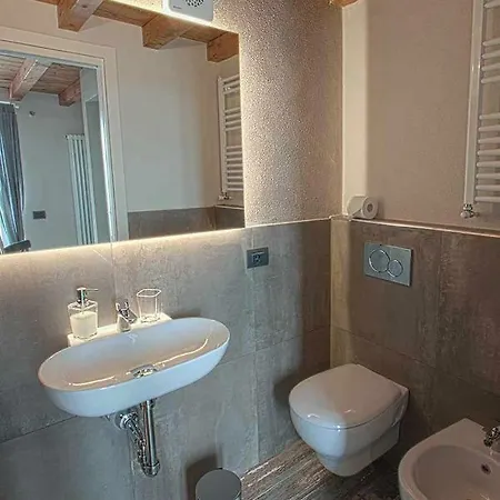 Oltremare بيت ضيافة