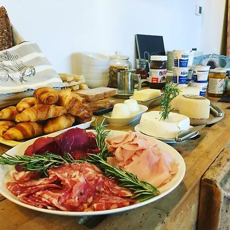 ゲストハウス Oltremare 3*